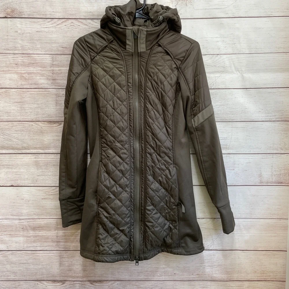 ATHLETA ROCK SPRINGS CYA PUFFER JACKET IN GREEN‎